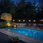 Des 5 Mondes Piscine Et Billard 10 Pers Willa *