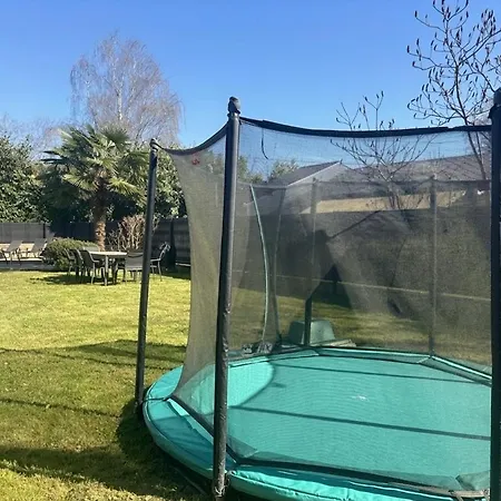 Des 5 Mondes Piscine Et Billard 10 Pers * Treillières