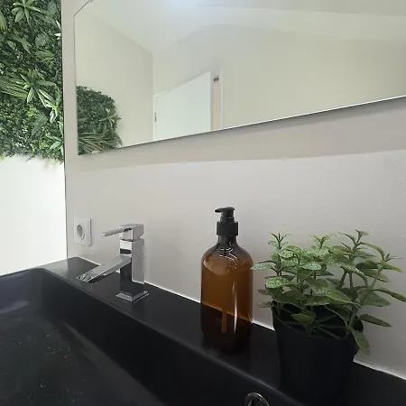 Villa Des 5 Mondes Piscine Et Billard 10 Pers Treillières
