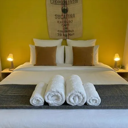 Des 5 Mondes Piscine Et Billard 10 Pers Villa Treillières