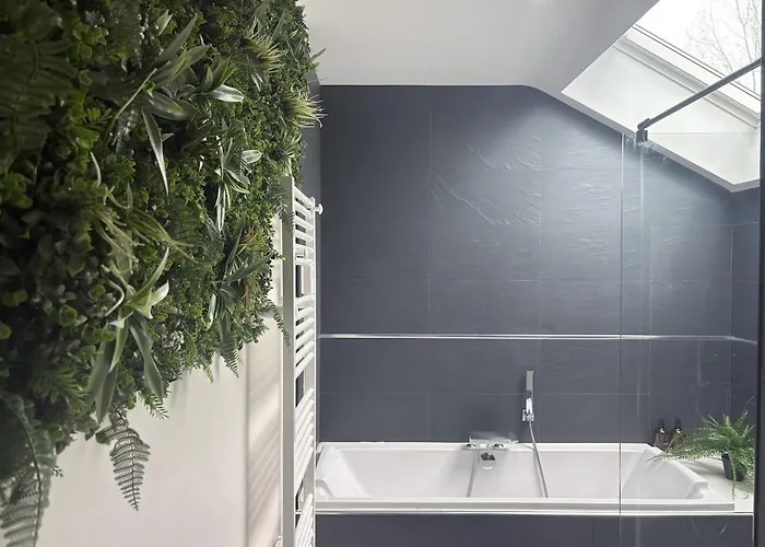 Villa Des 5 Mondes Piscine Et Billard 10 Pers